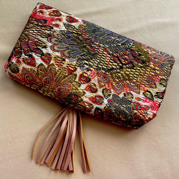 Evening Clutch - Picture 2 of 8